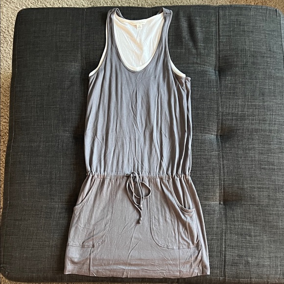 Banana Republic Gray t-shirt Dress - Picture 1 of 4